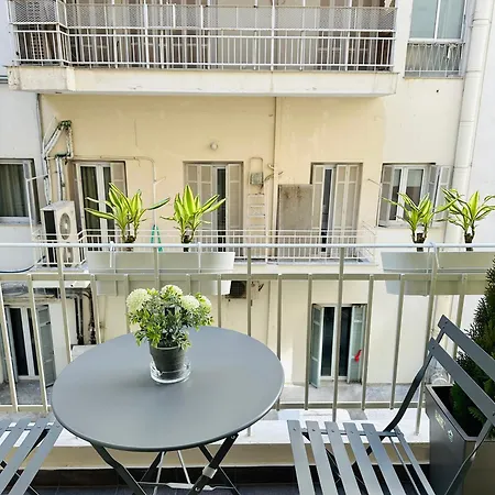 Aristotelous Square N.4 *