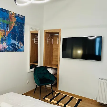 Aristotelous Square N.4